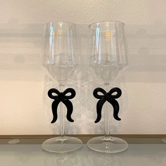 Black Bow Wine Glass Set of 2 Holiday Glam Barware NEW - Picture 1 of 10